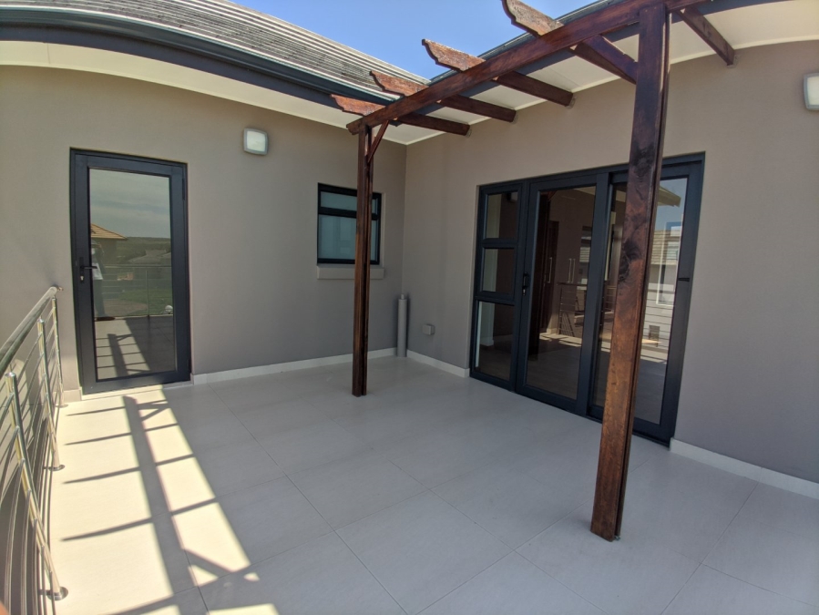4 Bedroom Property for Sale in Kidds Beach Eastern Cape